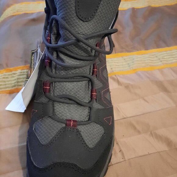 Shoes - Picture 2 of 4